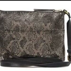EUC FOSSIL Metallic Snake-Print Crossbody Clutch - Black